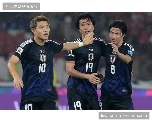 日本队超攻击阵型数据亮眼,高位压迫体系或在世界杯迎战真正考验 日本队超攻击阵型数据亮眼,高位压迫体系或在世界杯迎战真正考验